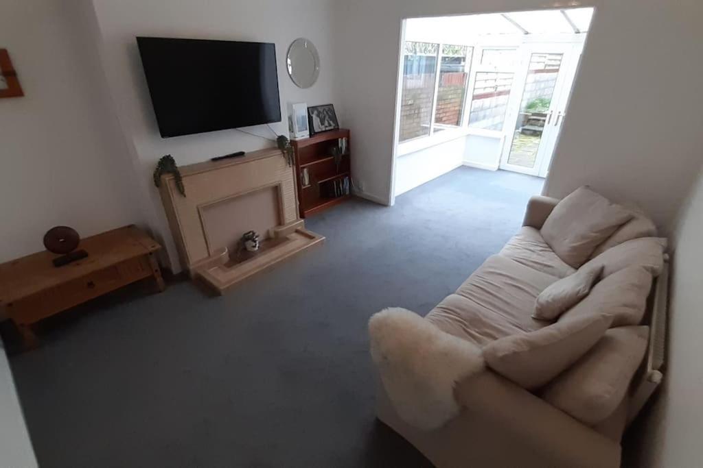 Free Parking Spacious Home Cardiff Extérieur photo