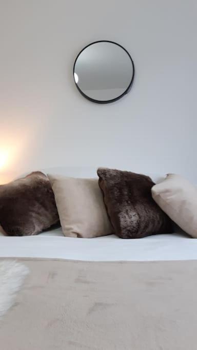 Free Parking Spacious Home Cardiff Extérieur photo