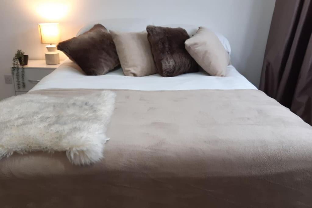 Free Parking Spacious Home Cardiff Extérieur photo