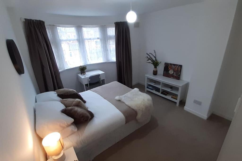 Free Parking Spacious Home Cardiff Extérieur photo
